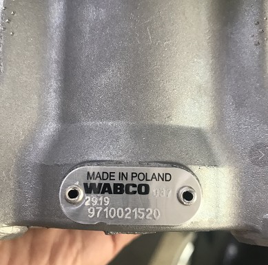 High Quality 9710021520 Valve Air Brake Relay Valve 6-port Truck Relay Emergency Valve