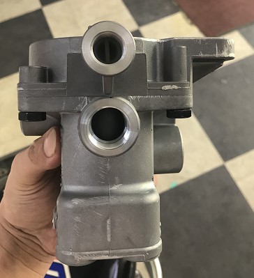 High Quality 9710021520 Valve Air Brake Relay Valve 6-port Truck Relay Emergency Valve